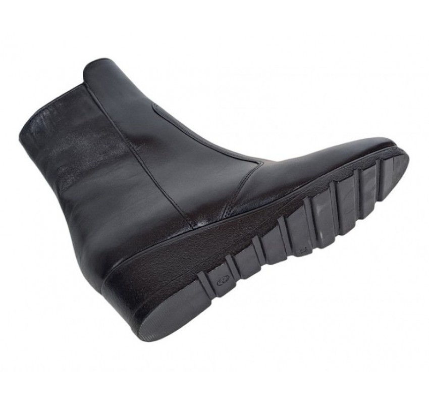 Ghete dama din piele naturala imblanite - Model Orto Negru 156 Ghete dama din piele naturala imblanite - Model Orto Negru 156