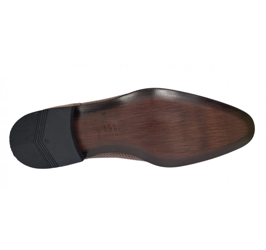 Pantofi barbati eleganti din piele naturala cu perforatii - Marimea 44 - 730NIS Pantofi barbati eleganti din piele naturala cu perforatii - Marimea 44 - 730NIS
