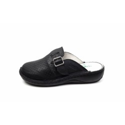 Saboti medicali negri din piele naturala box, cu perforatii, Med-Line BR128N Saboti medicali negri din piele naturala box, cu perforatii, Med-Line BR128N