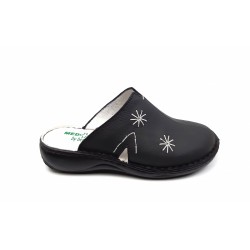 Saboti medicali femei, negri din piele naturala box Med-Line BR298N Saboti medicali femei, negri din piele naturala box Med-Line BR298N