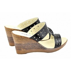 Papuci dama din piele naturala lacuita - Model cu platforme de 7cm BVS3L