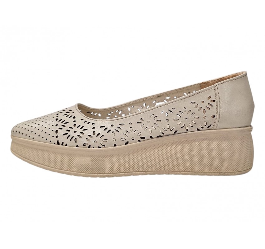 Pantofi dama bej din piele naturala perforata cu talpa ortopedica CP230BEJ