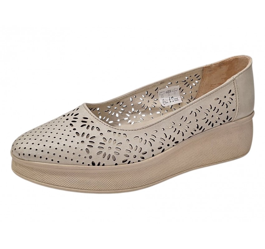 Pantofi dama bej din piele naturala perforata cu talpa ortopedica CP230BEJ