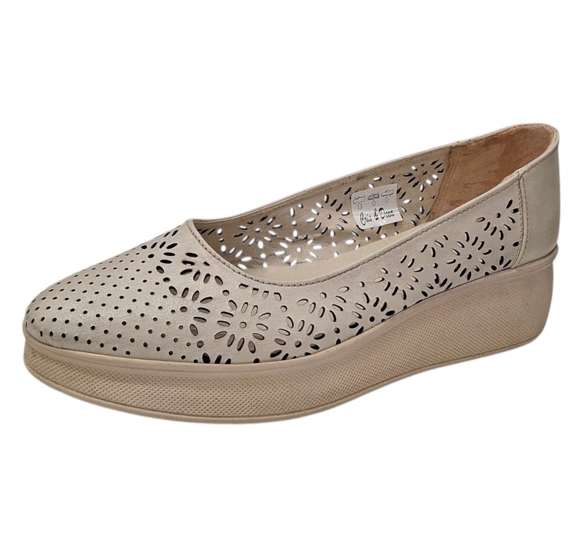 Pantofi dama bej din piele naturala perforata cu talpa ortopedica CP230BEJ