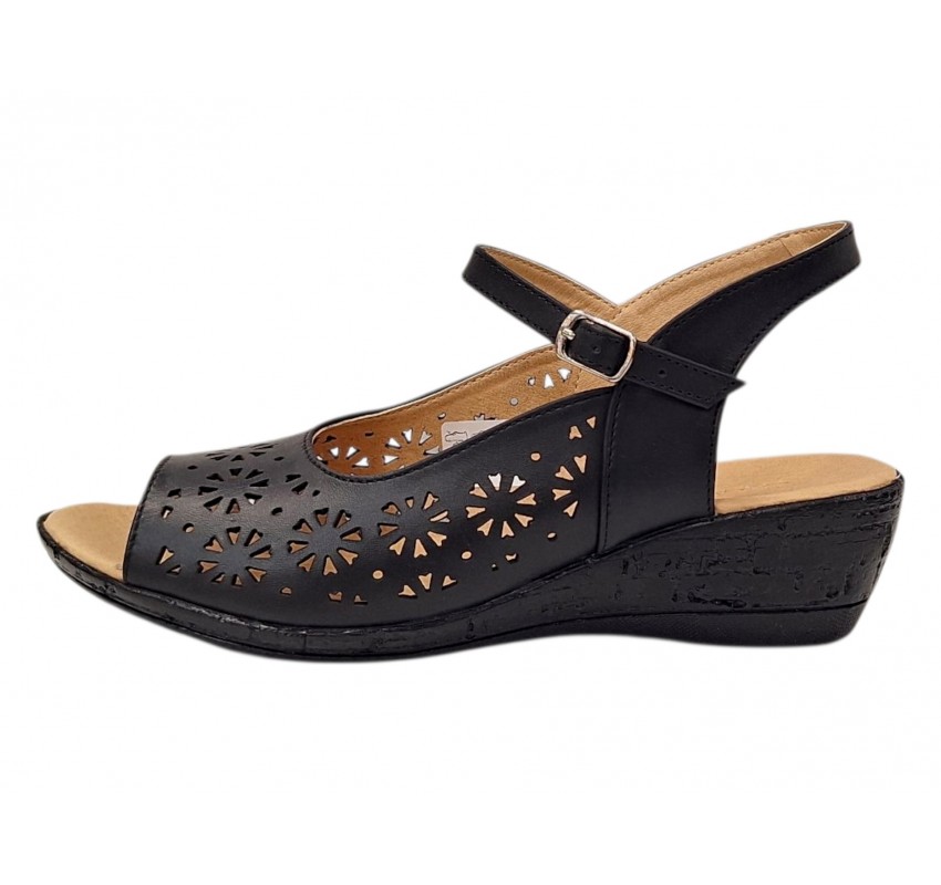 Sandale dama negre din piele naturala, cu platforma joasa si perforatii florale Elviora CLP02N