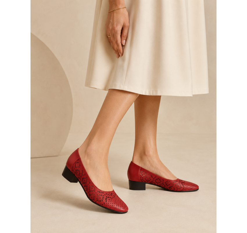 Pantofi dama perforati rosii din piele naturala cu toc mic Rosalia CLP03R