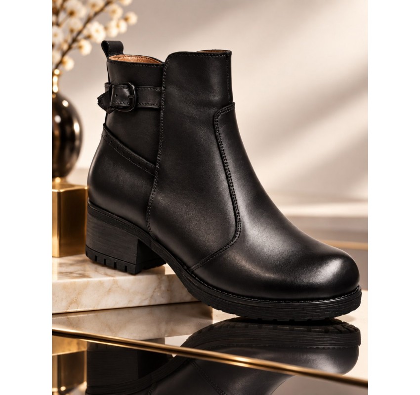 Ghete dama din piele naturala negre cu fermoar imblanite Maia - GD680N