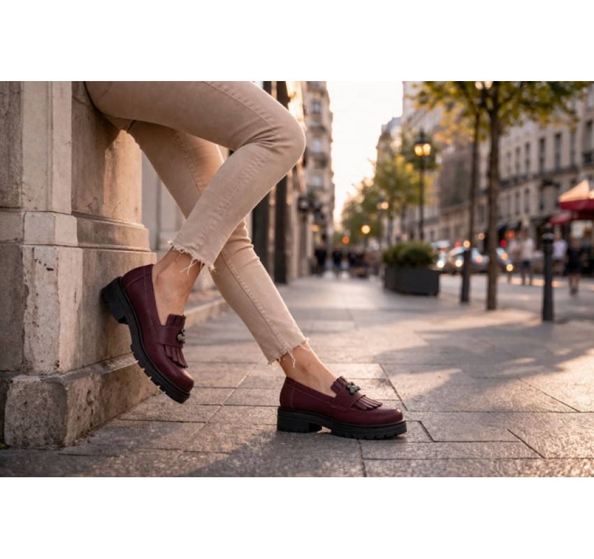 Pantofi dama bordeaux piele naturala cu talpa groasa si accesoriu albina
