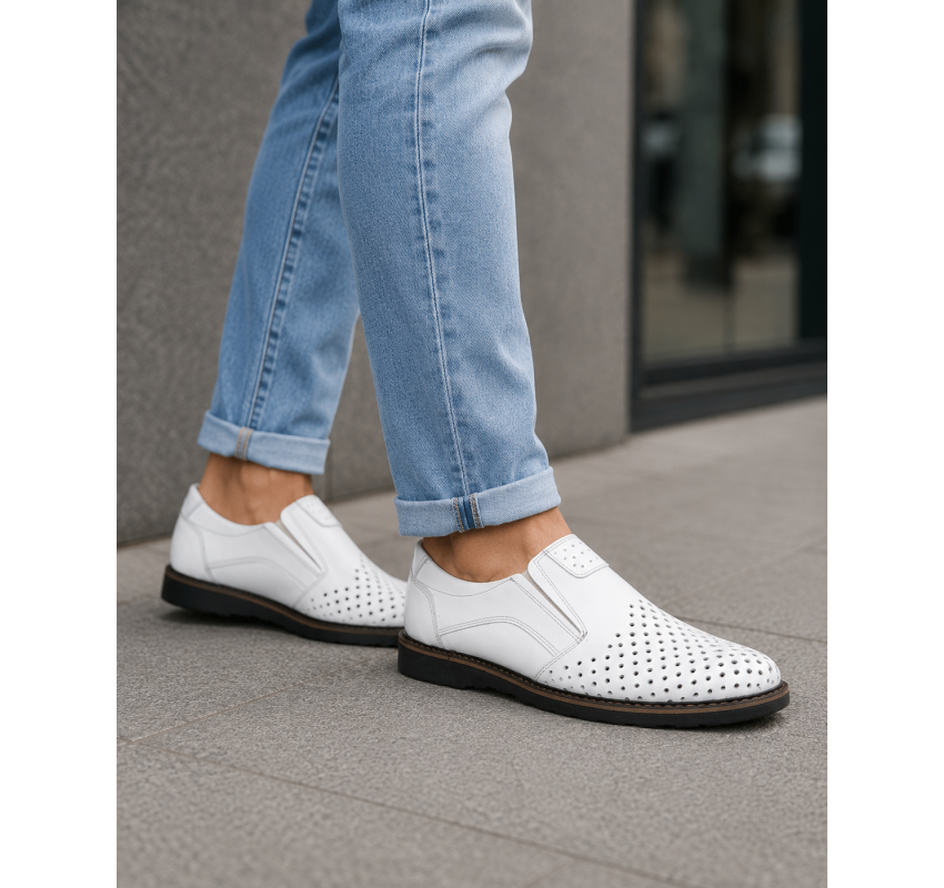 Pantofi barbati albi din piele naturala perforata fara siret Corsar GKR506A
