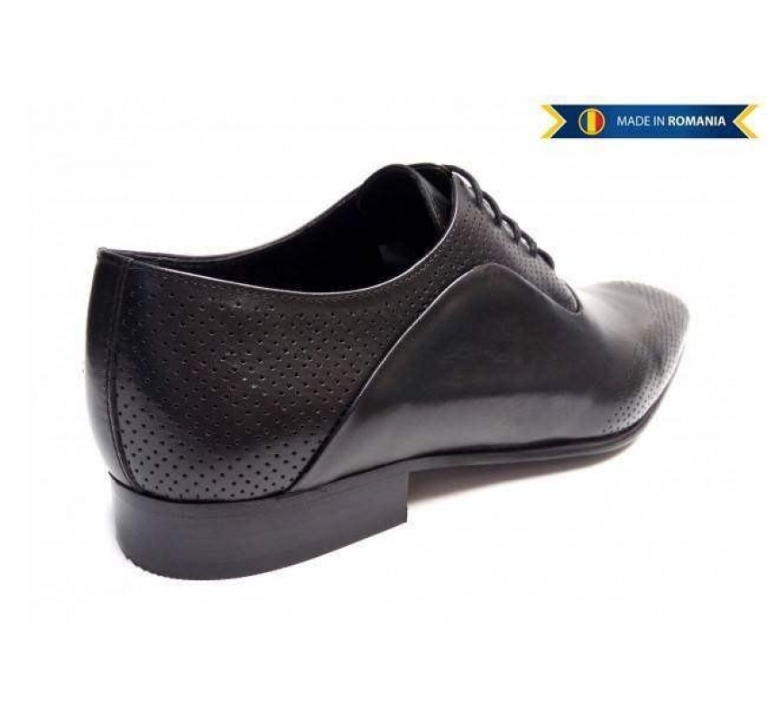 Oferta Marimea 42 Pantofi barbati eleganti din piele naturala cu perforatii L587N Oferta Marimea 42 Pantofi barbati eleganti din piele naturala cu perforatii L587N