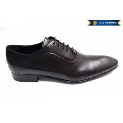 Oferta Marimea 42 Pantofi barbati eleganti din piele naturala cu perforatii L587N