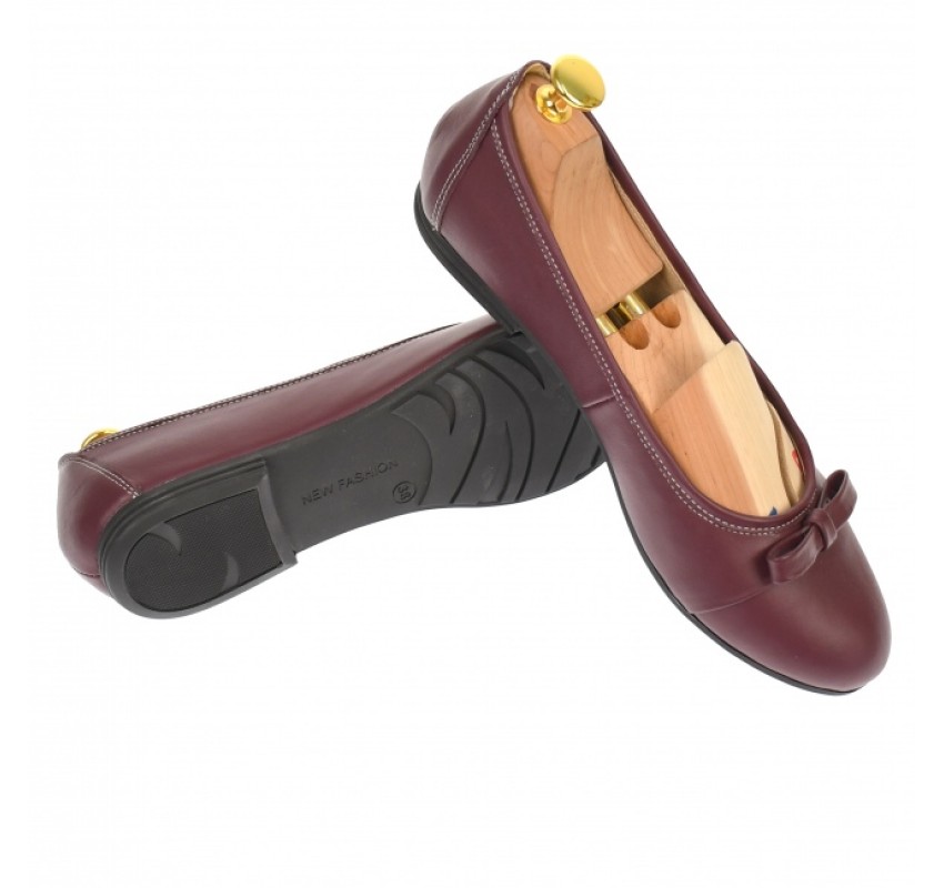 Oferta marimea 40 - Balerini dama, grena, casual, din piele naturala - Made in Romania LFLOGRENA Oferta marimea 40 - Balerini dama, grena, casual, din piele naturala - Made in Romania LFLOGRENA