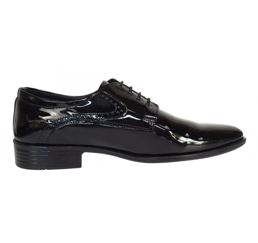Pantofi barbati eleganti din piele naturala – Negru Lac Marimea 39 Pantofi barbati eleganti din piele naturala – Negru Lac Marimea 39