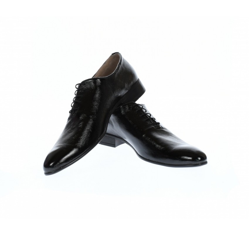 Oferta marimea 41, 44 - Pantofi  barbati eleganti negri, din piele naturala lacuita, LMOD1LACSIF