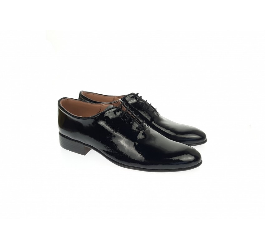 Oferta marimea 41, 43 Pantofi barbati eleganti negri din piele naturala lacuita - LMOD1NLAC Oferta marimea 41, 43 Pantofi barbati eleganti negri din piele naturala lacuita - LMOD1NLAC