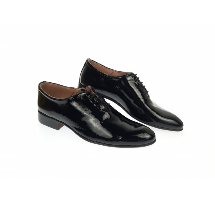 Oferta marimea 41, 43 Pantofi barbati eleganti negri din piele naturala lacuita - LMOD1NLAC Oferta marimea 41, 43 Pantofi barbati eleganti negri din piele naturala lacuita - LMOD1NLAC