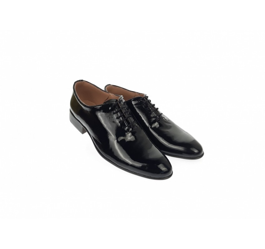 Oferta marimea 41, 43 Pantofi barbati eleganti negri din piele naturala lacuita - LMOD1NLAC Oferta marimea 41, 43 Pantofi barbati eleganti negri din piele naturala lacuita - LMOD1NLAC