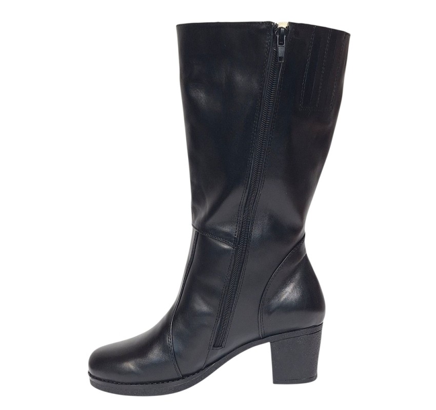 Oferta marimea 38 Cizme dama din piele naturala de culoare neagra Imblanite LMVS31CZM