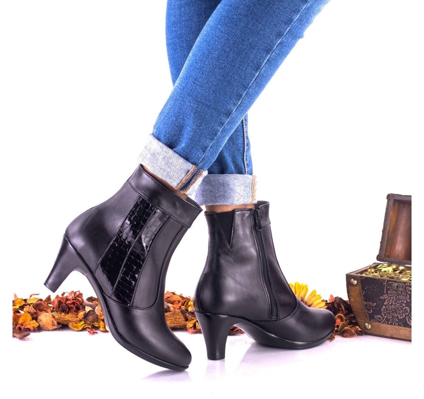 Oferta Botine dama 37, negre, din piele naturala,croco,toc 5cm - LNA04NPL Oferta Botine dama 37, negre, din piele naturala,croco,toc 5cm - LNA04NPL