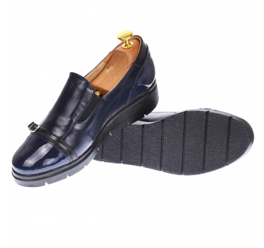 Oferta marimea 38 - Pantofi dama model casual din piele naturala, in combinatie cu piele lac, bleumarian, foarte comozi, - LP103BLMLAC Oferta marimea 38 - Pantofi dama model casual din piele naturala, in combinatie cu piele lac, bleumarian, foarte comozi, - LP103BLMLAC