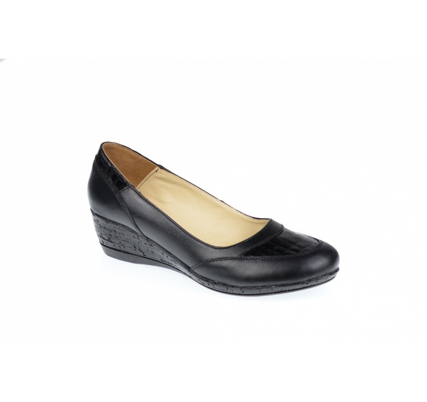 Oferta marimea 36, 37 -  Pantofi dama, piele naturala in combinatie cu piele lac, cu platforma - Made in Romania LP12N