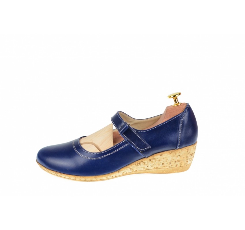 Oferta marimea 38 - Pantofi dama din piele naturala cu arici, casual foarte comozi MALTA - LP38BL