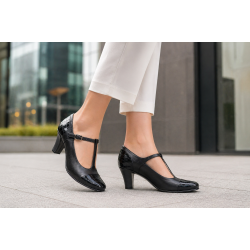 Pantofi dama eleganti din piele naturala cu bareta si varf lac - LP50N