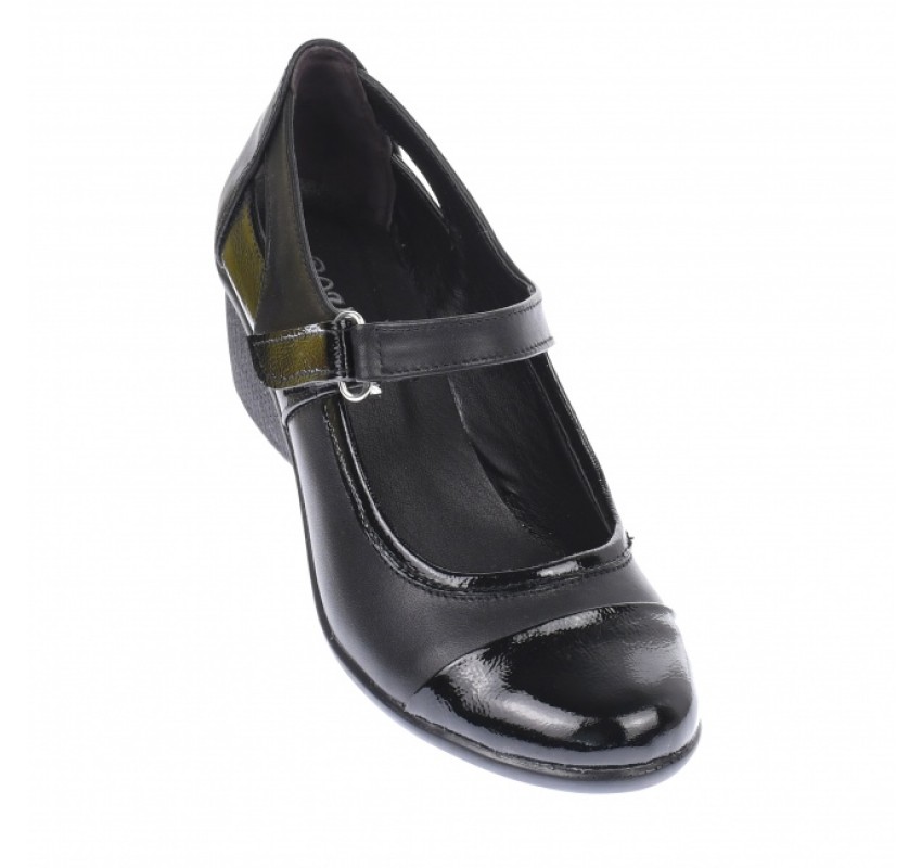 Oferta marimea 39 - Pantofi dama, casual, din piele naturala in combinatie cu piele lac, cu platforme de 5 cm - LP60NLAC Oferta marimea 39 - Pantofi dama, casual, din piele naturala in combinatie cu piele lac, cu platforme de 5 cm - LP60NLAC