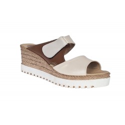 Oferta marimea 37 Papuci dama, de vara, din piele naturala cu platforme de 7cm, LPAPUCMBEJ Oferta marimea 37 Papuci dama, de vara, din piele naturala cu platforme de 7cm, LPAPUCMBEJ