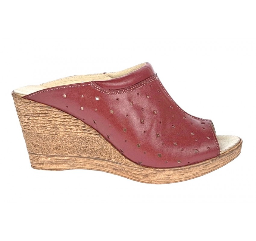 Oferta marimea 36, 38, 41 - Saboti dama de vara, din piele naturala cu perforatii, culoare visiniu - LPAPUCTEAVIS