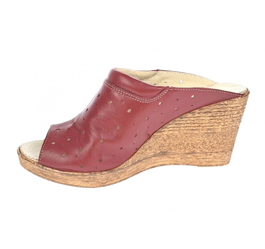 Oferta marimea 36, 38, 41 - Saboti dama de vara, din piele naturala cu perforatii, culoare visiniu - LPAPUCTEAVIS