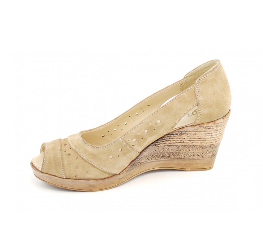 Oferta marimea 36 -  Pantofi dama, de primavara-vara, decupati in fata, cu platforme de 7cm, lucrati din piele naturala intoarsa -  LS1047BEJ