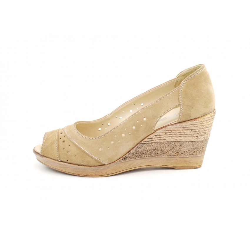 Oferta marimea 36 -  Pantofi dama, de primavara-vara, decupati in fata, cu platforme de 7cm, lucrati din piele naturala intoarsa -  LS1047BEJ
