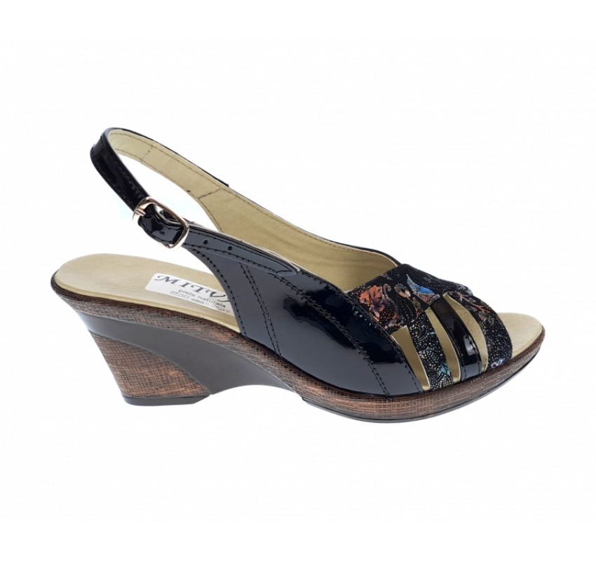 Oferta marimea 37 - Sandale dama de vara cu platforme de 7 cm, din piele naturala neagra, LS50LACNEGRU - ELLEGANT.RO