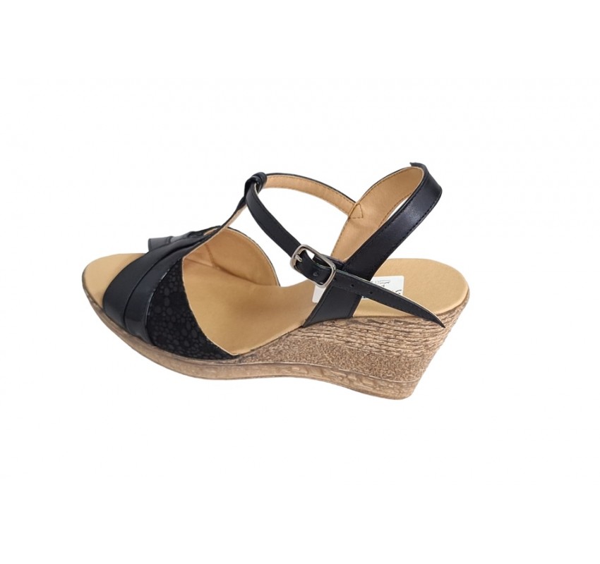 Oferta 39 -Sandale dama din piele naturala cu platforme de 7 cm - Model negru LS61NCOL