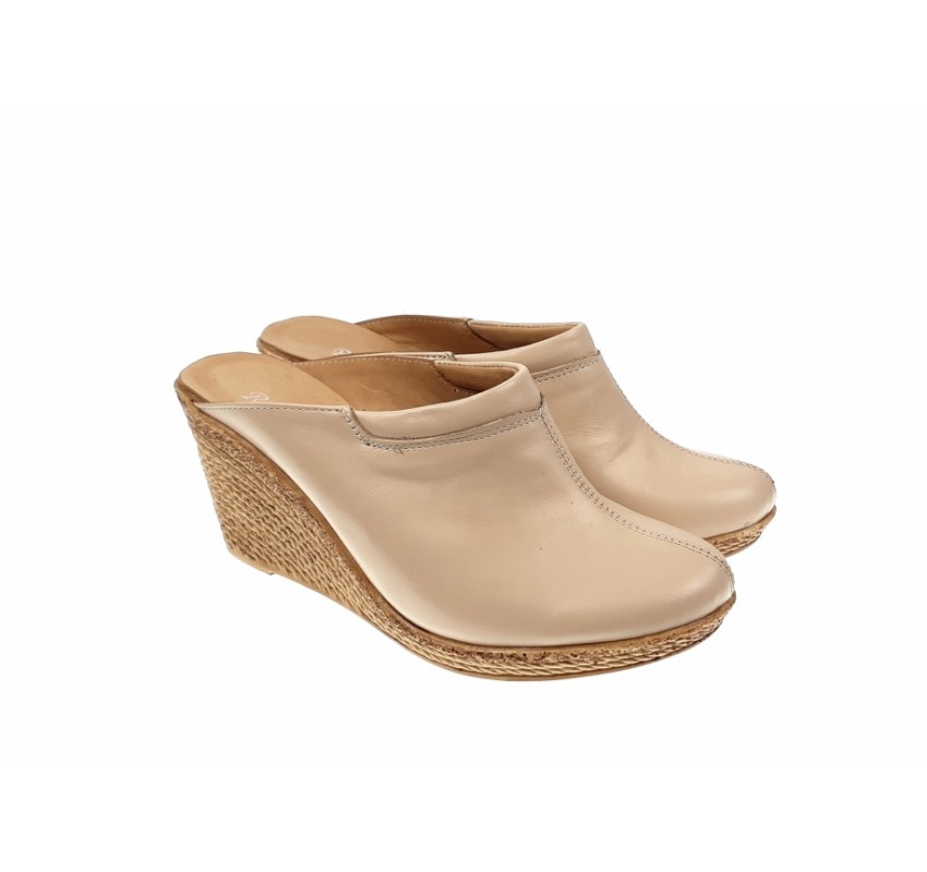 Oferta marimea 37, 38 Saboti dama din piele naturala bej cu platforme de 7 cm - LTEA19BEJ Oferta marimea 37, 38 Saboti dama din piele naturala bej cu platforme de 7 cm - LTEA19BEJ