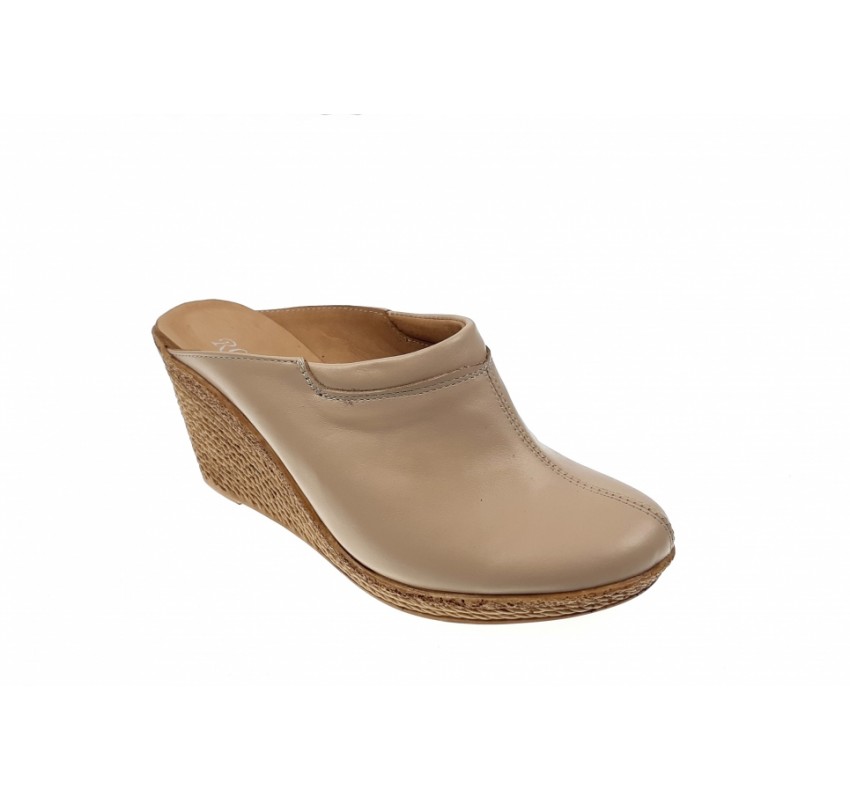Oferta marimea 37, 38 Saboti dama din piele naturala bej cu platforme de 7 cm - LTEA19BEJ Oferta marimea 37, 38 Saboti dama din piele naturala bej cu platforme de 7 cm - LTEA19BEJ