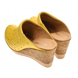 Oferta marimea 37, 40 - Saboti de vara, galbeni, din piele naturala cu perforatii LTEAGALBEN