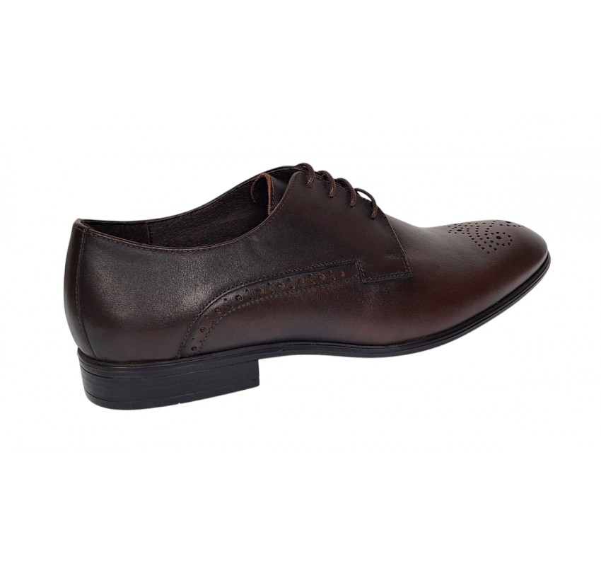 Pantofi barbati eleganti din piele naturala - Model Maro Milenium cu perforatii Marimea 41 Pantofi barbati eleganti din piele naturala - Model Maro Milenium cu perforatii Marimea 41