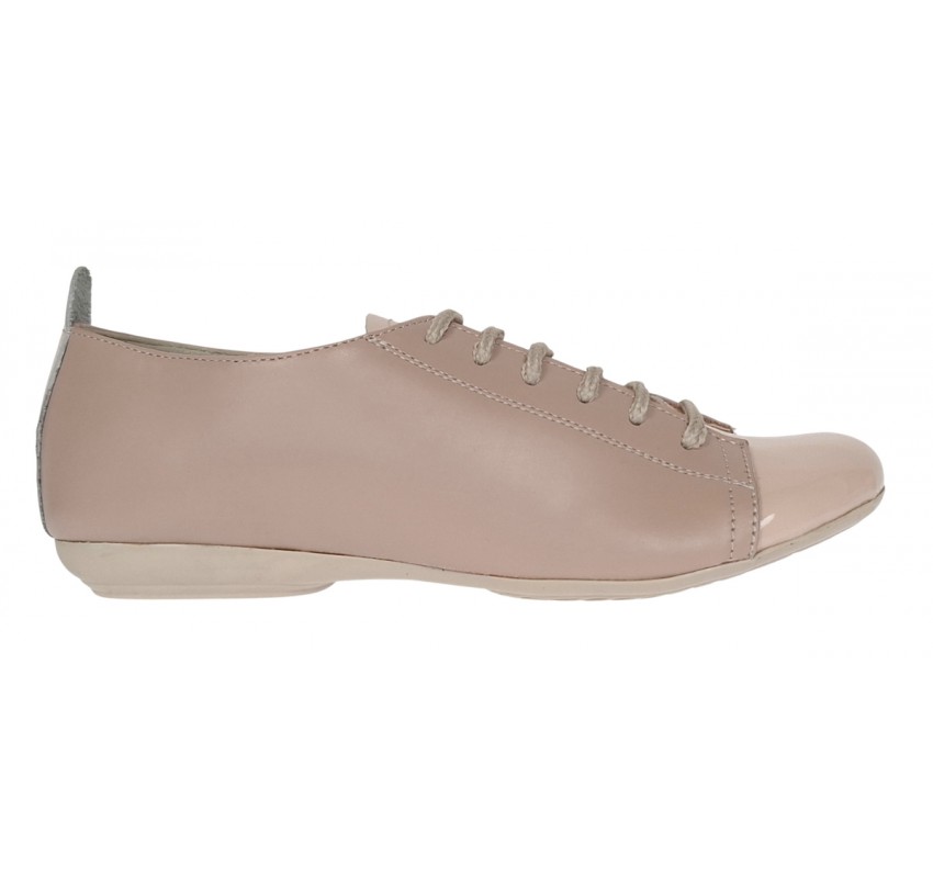 Pantofi dama casual din piele naturala cu varf lacuit - Emma Bej P09BB Pantofi dama casual din piele naturala cu varf lacuit - Emma Bej P09BB