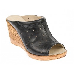 Saboti dama din piele naturala cu perforatii - Model Negru PAPUCTEAN