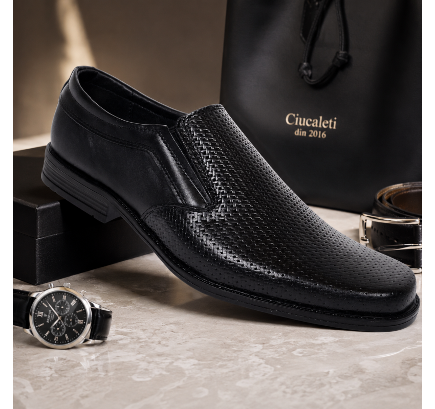 Pantofi bărbați negri din piele naturală, slip-on eleganți cu textură fină și aspect modern PB2265ELN