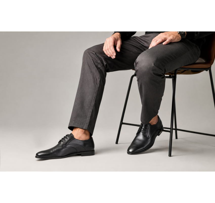 Pantofi barbati eleganti din piele naturala de culoare neagra PNOU371N