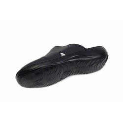 Saboti medicali negri din piele naturala box, cu perforatii Med-Line RSY438N Saboti medicali negri din piele naturala box, cu perforatii Med-Line RSY438N