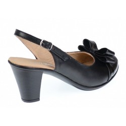 Pantofi dama decupati piele naturala de culoare neagra – Eleganta si confort intr-un design rafinat