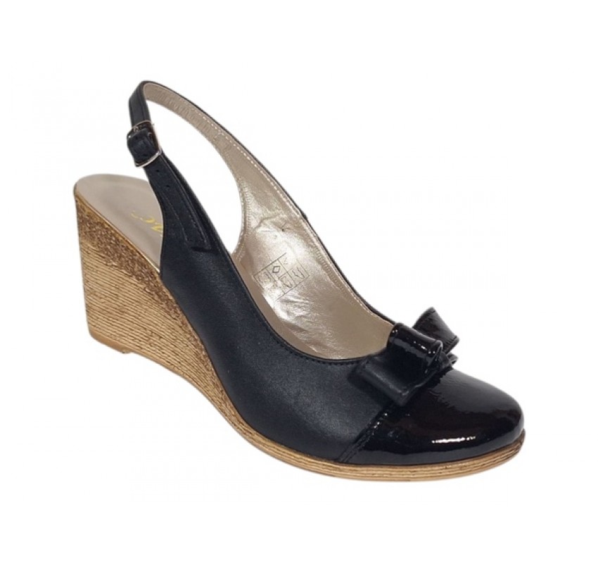 Marimea 38 Pantofi dama decupati piele naturala de culoare neagra – Eleganta si confort