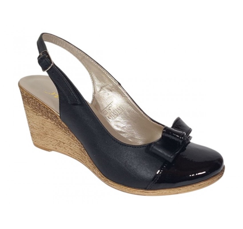 Marimea 38 Pantofi dama decupati piele naturala de culoare neagra – Eleganta si confort