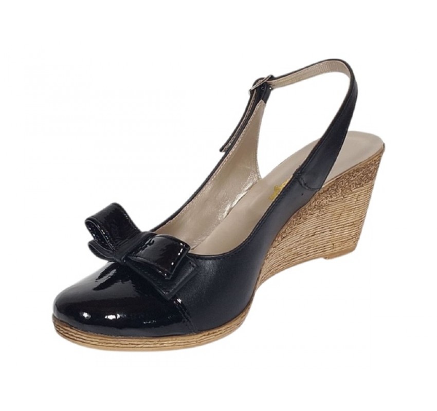 Pantofi dama decupati piele naturala de culoare neagra – Eleganta si confort intr-un design rafinat