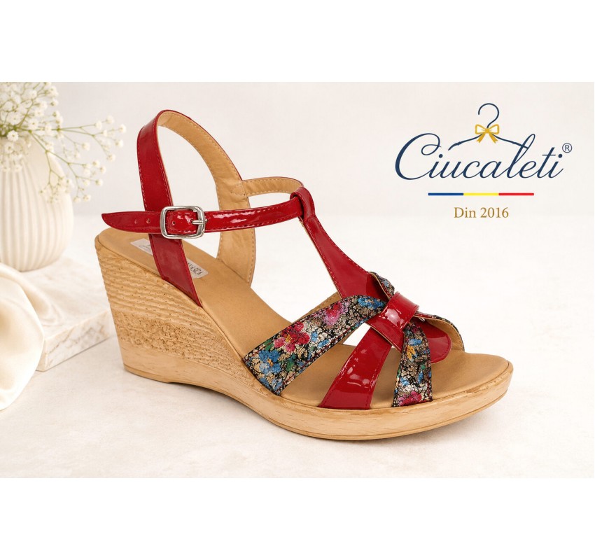 Sandale dama rosii din piele naturala lacuita, detalii florale, talpa tip pana – feminine, expresive S68XLR