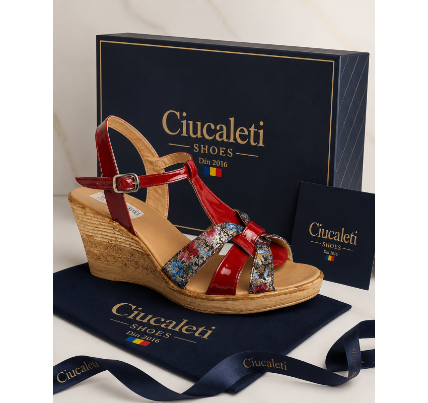 Sandale dama rosii din piele naturala lacuita, detalii florale, talpa tip pana – feminine, expresive S68XLR